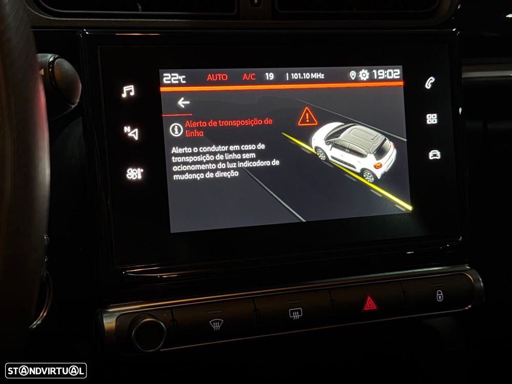 Citroën C3 1.2 PureTech Shine - 21