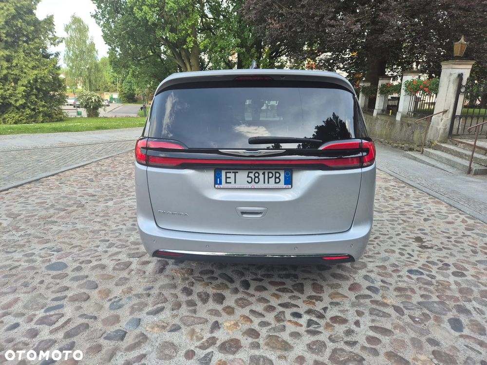 Chrysler Pacifica - 6
