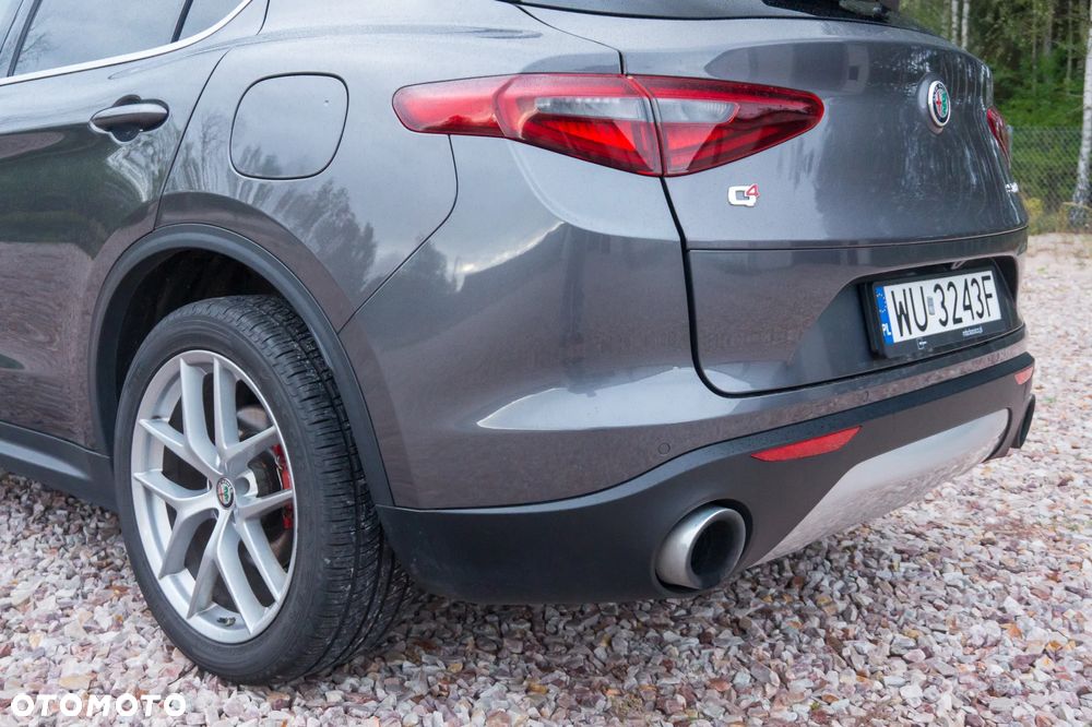 Alfa Romeo Stelvio 2.0 Turbo First Edition Q4 - 13