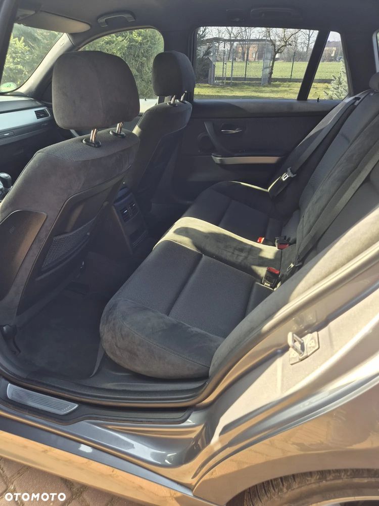 BMW Seria 3 318d - 12