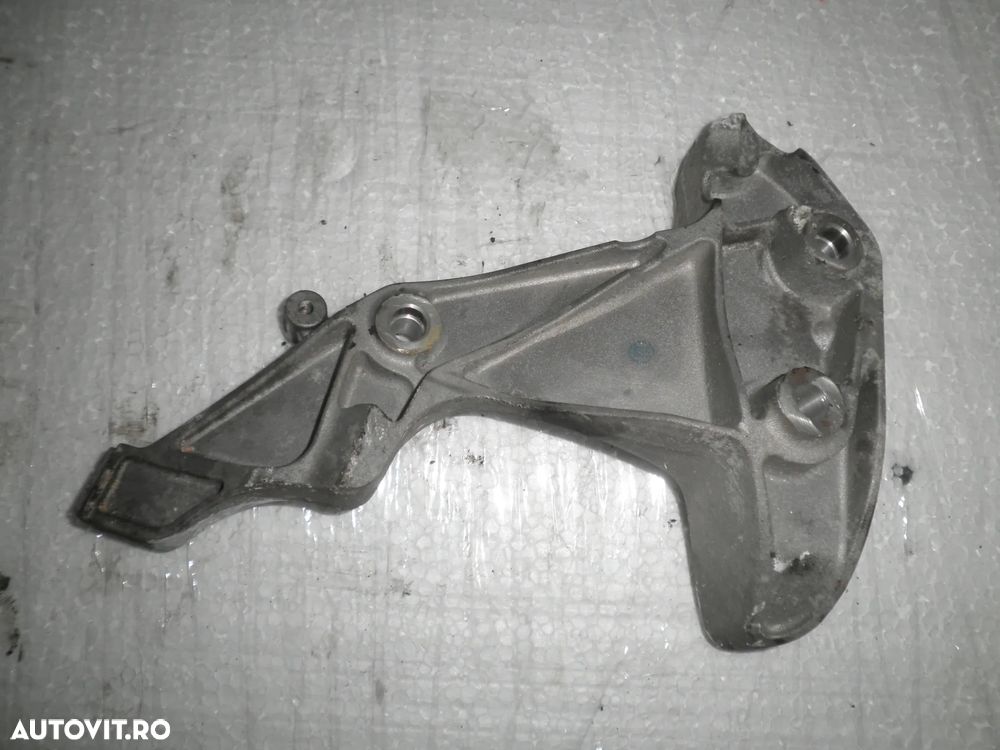 Suport motor / catalizator Jeep Cherokee 2.2 2020 Euro 6 04627674AD 53417318 - 2