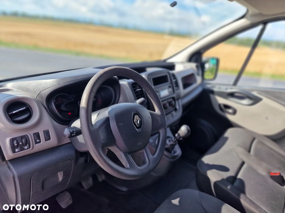 Renault Trafic - 18