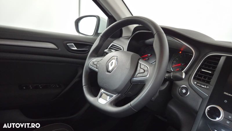 Renault Megane TCe 140 EDC GPF Zen - 17