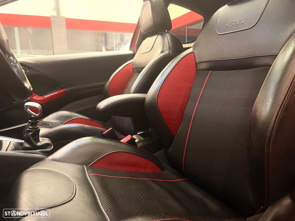 Peugeot 208 GTI 200 THP - 6