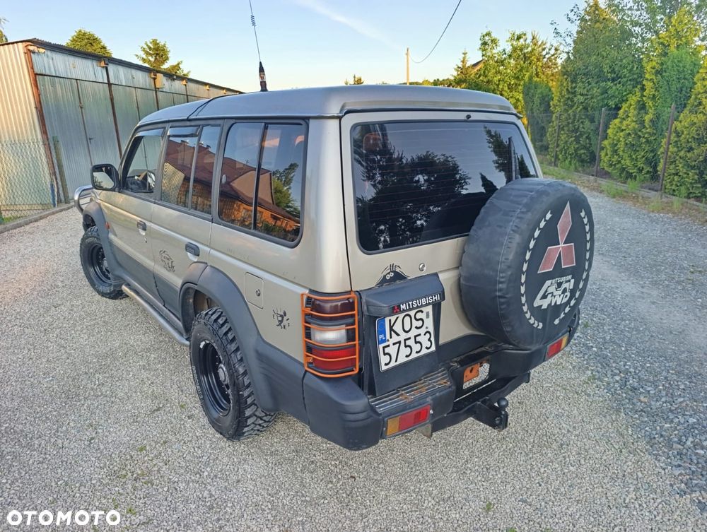 Mitsubishi Pajero 2.5 TD GL - 18