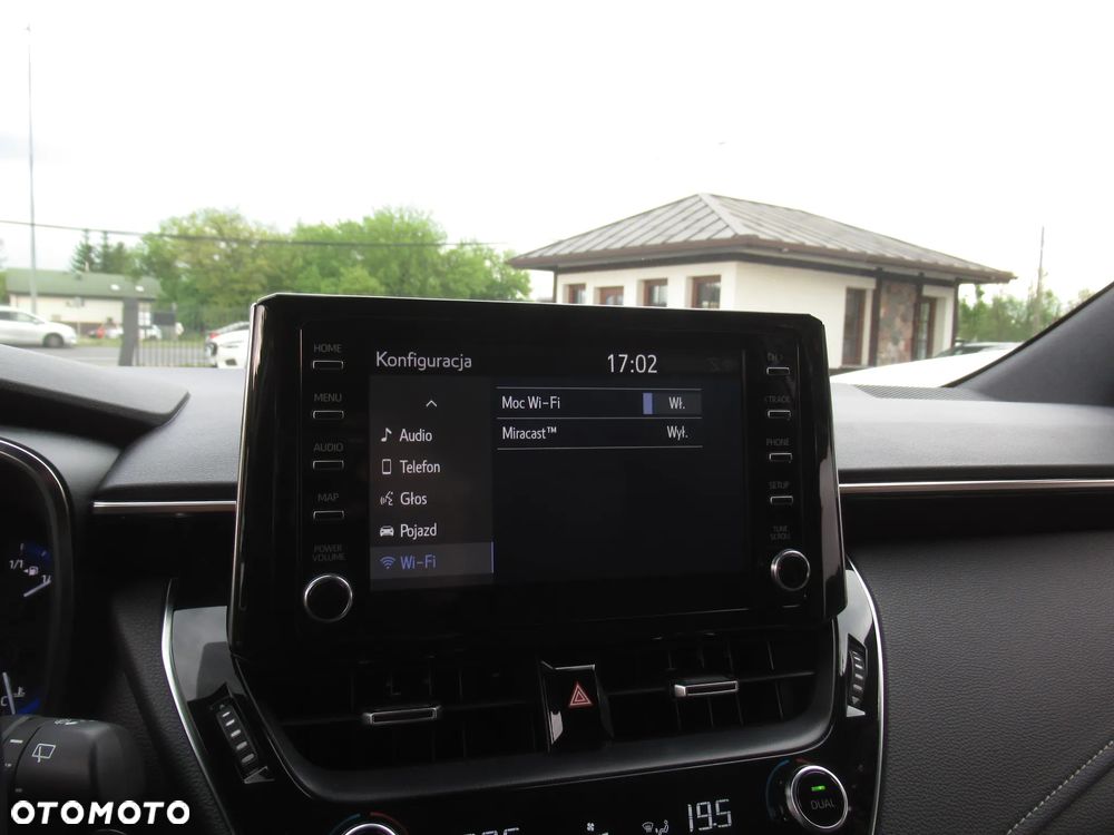 Toyota Corolla 1.8 Hybrid Comfort - 21
