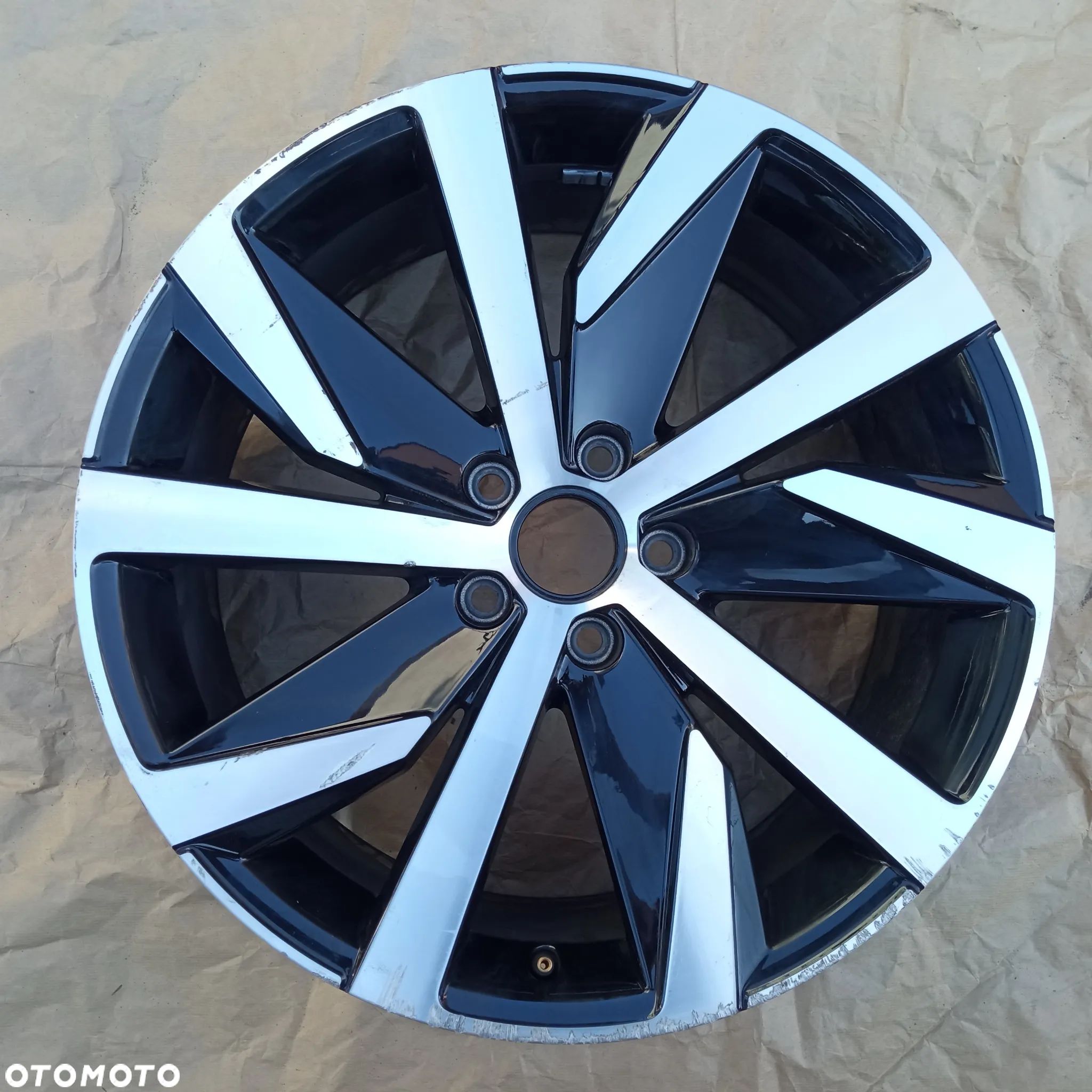 FELGA 19 T-ROC R-LINE 2GA601025 2019 VOLSKWAGEN - 1