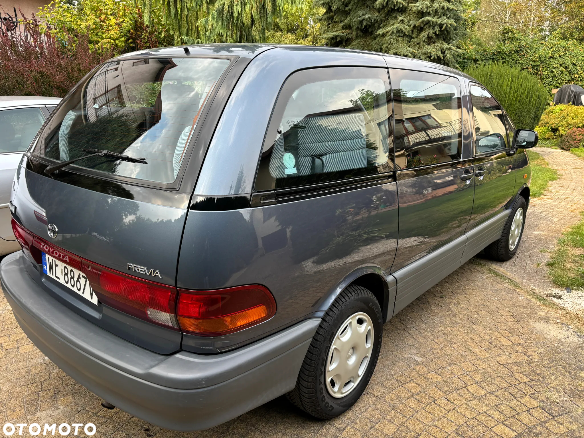 Toyota Previa - 2