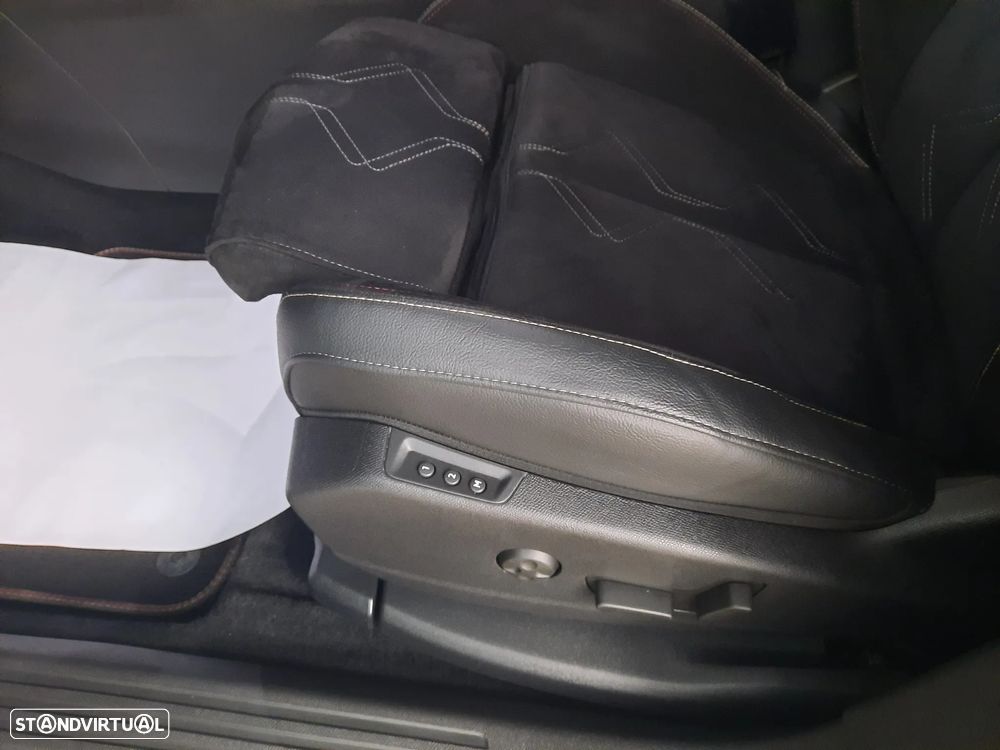 DS DS7 Crossback E-Tense Performance Line+ EAT8 - 26