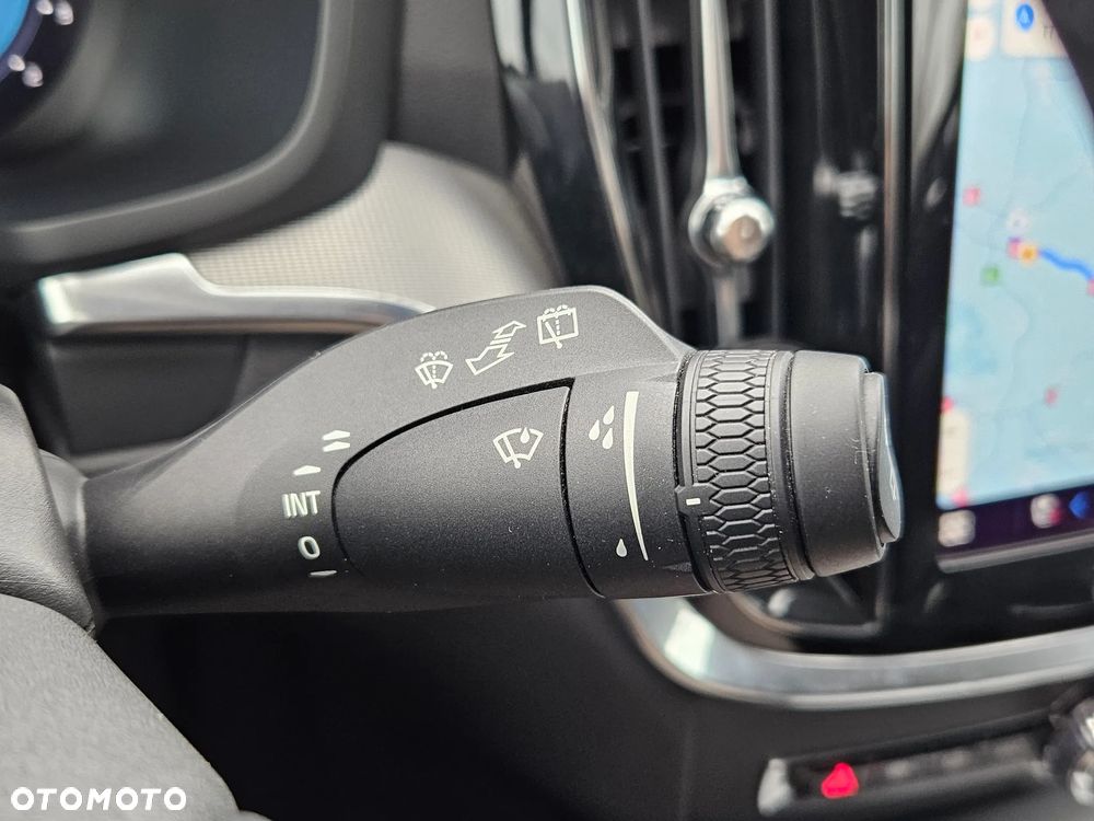 Volvo V60 B4 B Plus Dark - 21