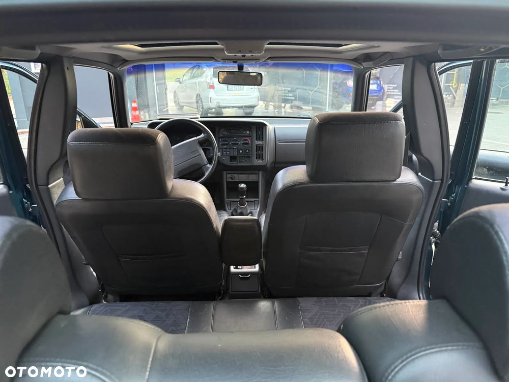 Volvo Seria 400 - 14