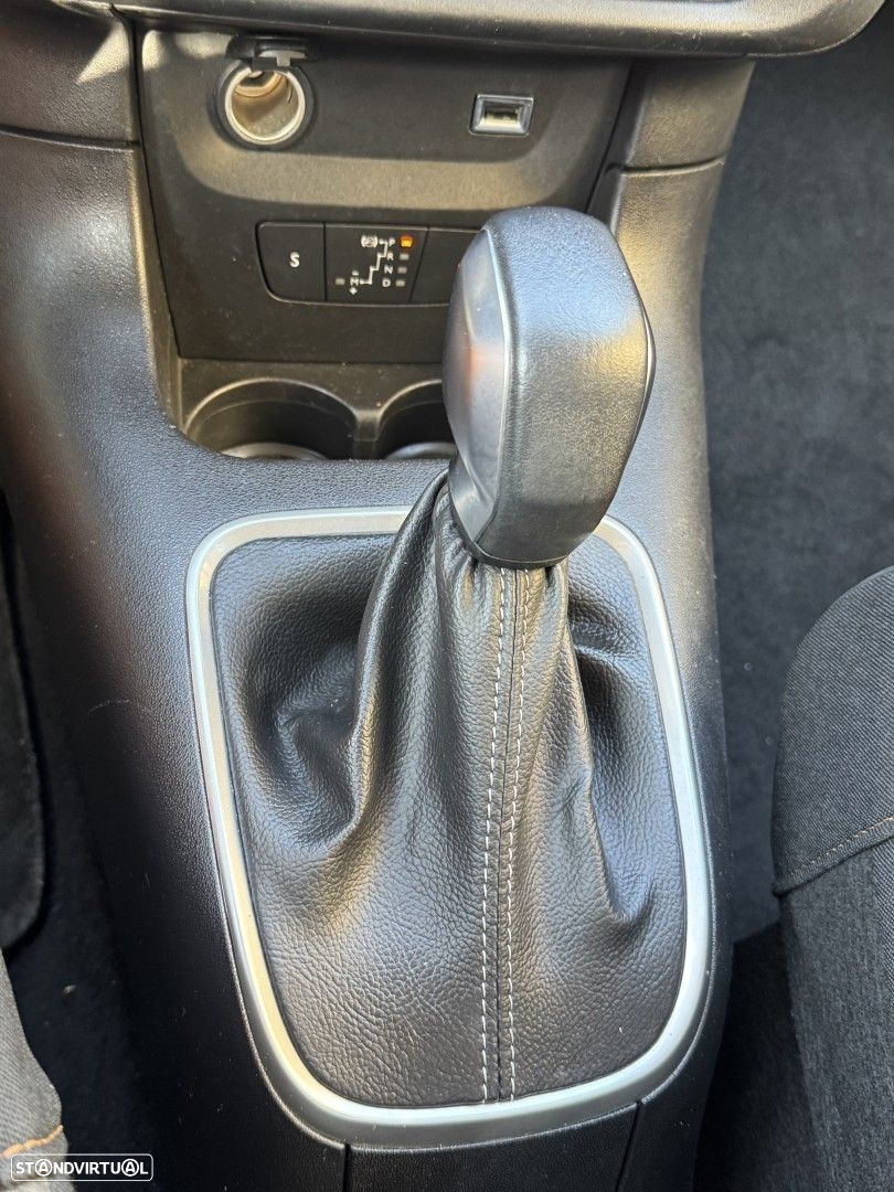 Citroën C3 1.2 PureTech Shine Pack EAT6 - 20