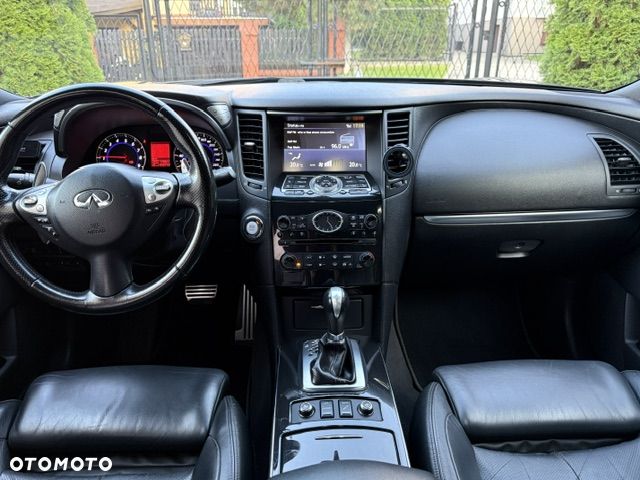 Infiniti FX - 4