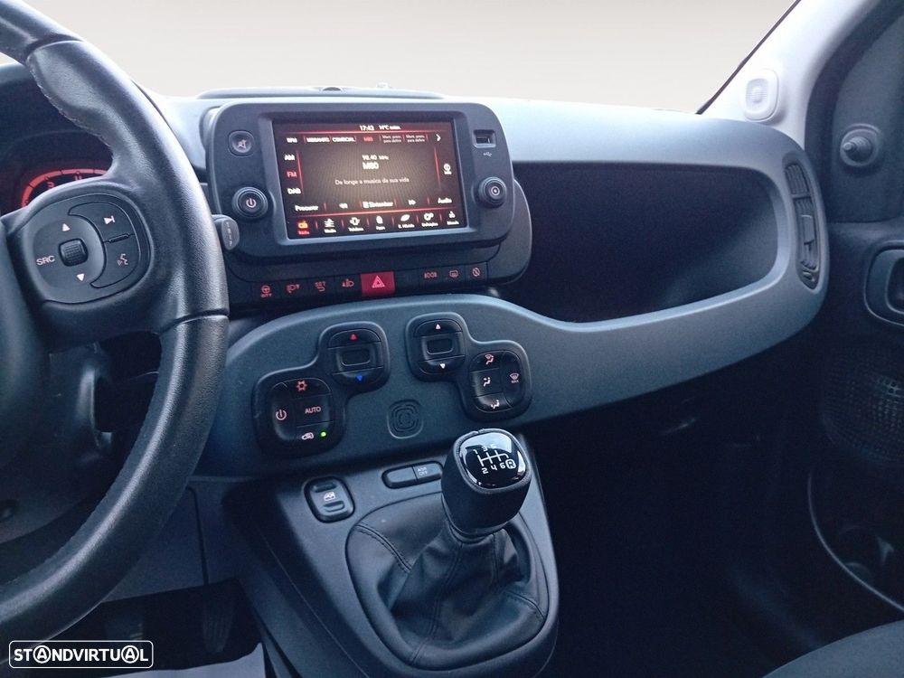 Fiat Panda 1.0 Hybrid (RED) — fotografia 11