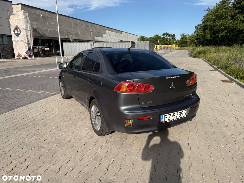 Mitsubishi Lancer 1.5 Inform - 5