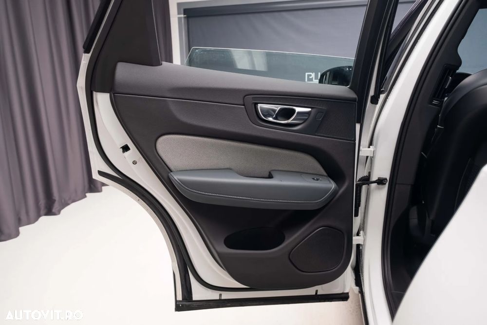 Volvo XC 60 B4 D AWD Geartronic RDesign - 26