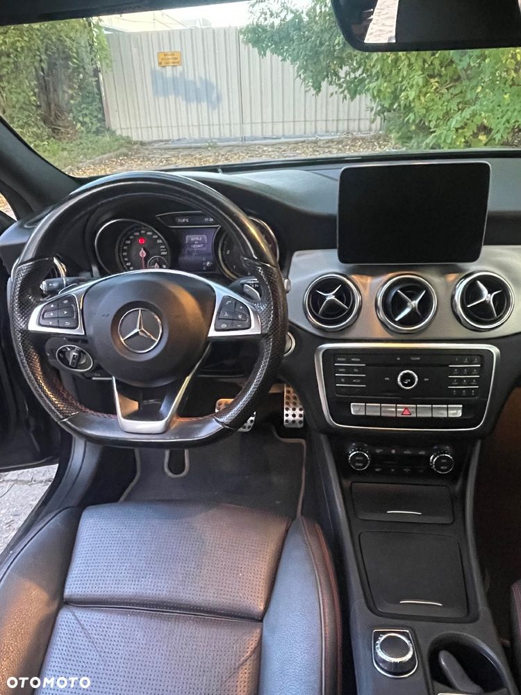 Mercedes-Benz GLA 200 d 7G-DCT - 7