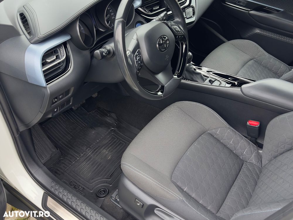 Toyota C-HR 2.0 HSD 184 CP 4x2 CVT C-lassy bi-tone - 18