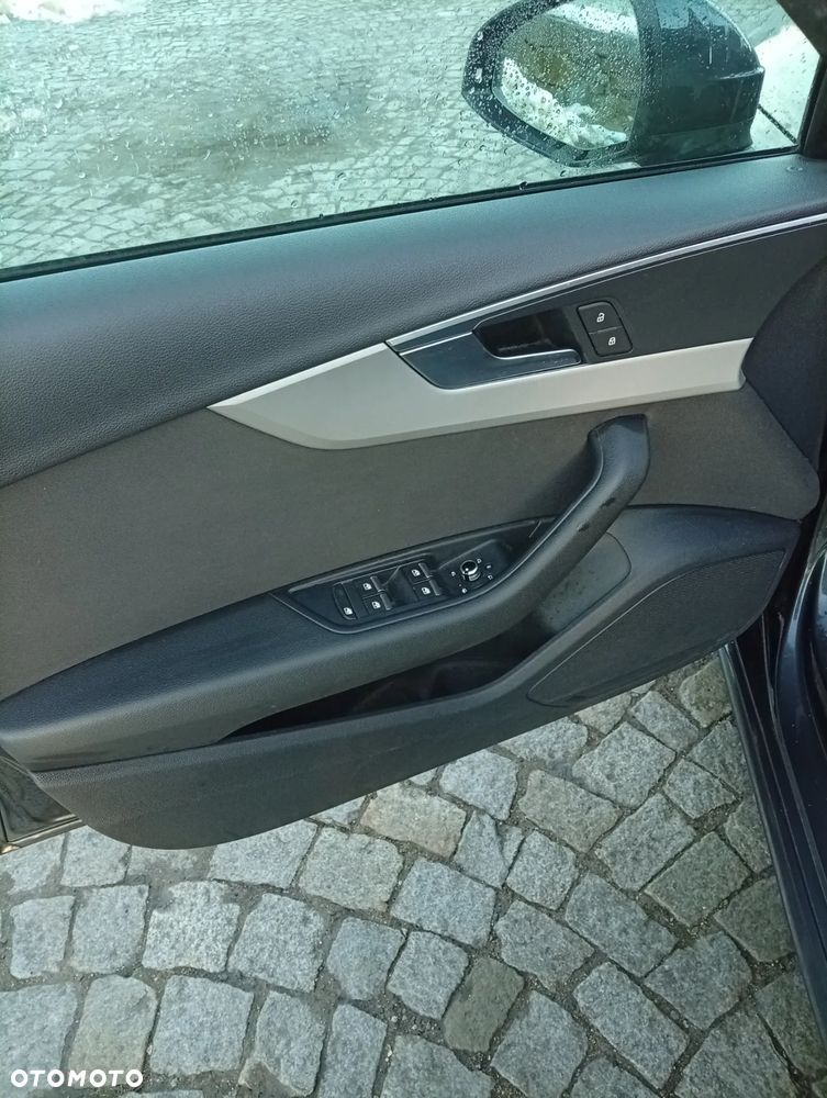 Audi A4 Avant 30 TDI S tronic - 9