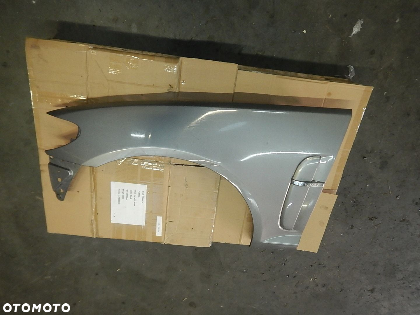 BLOTNIK PRZOD LEWY JAGUAR XF X250 2007- - 2