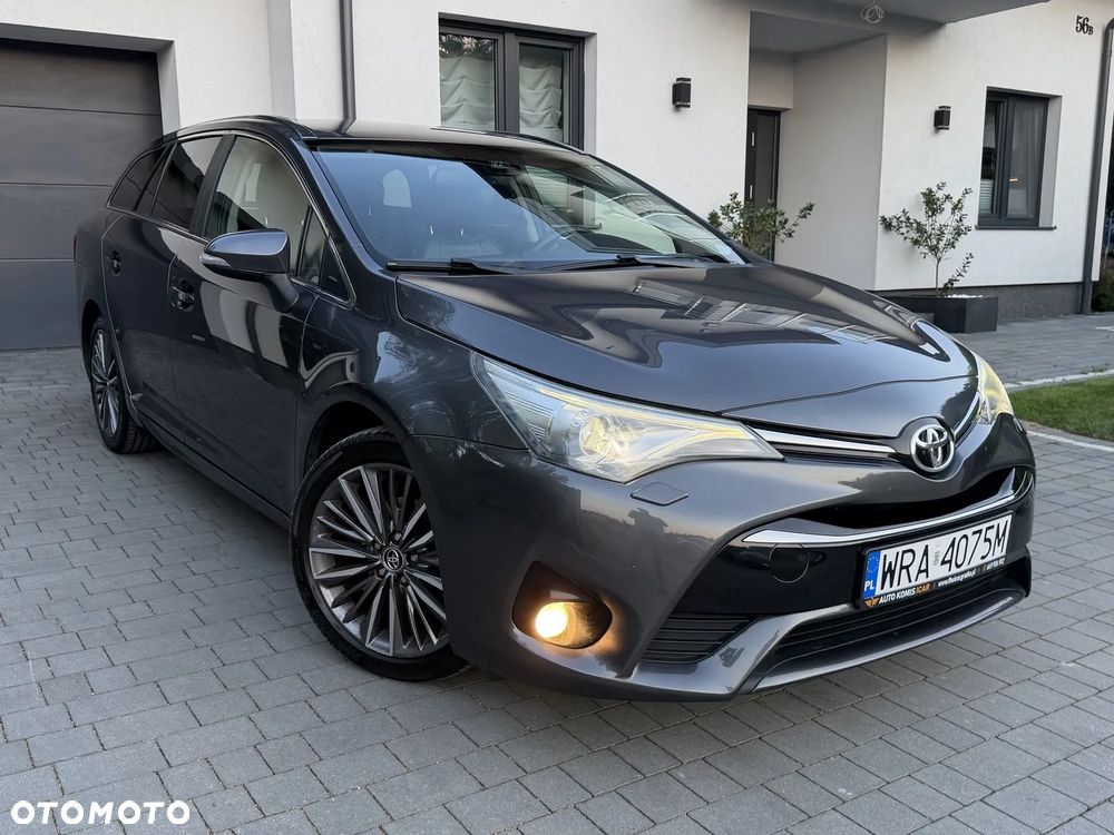 Toyota Avensis 1.8 Premium - 4