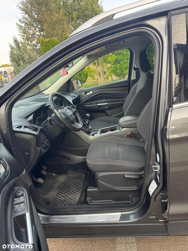 Ford Kuga - 11