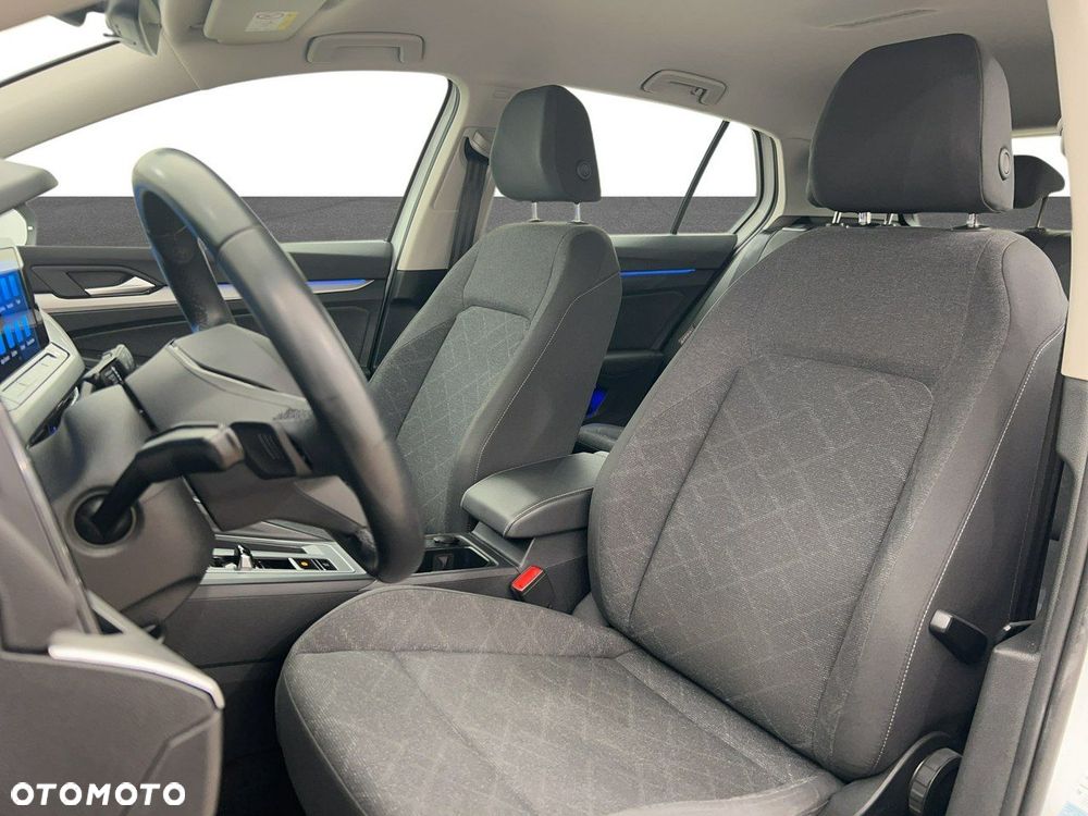 Volkswagen Golf - 10