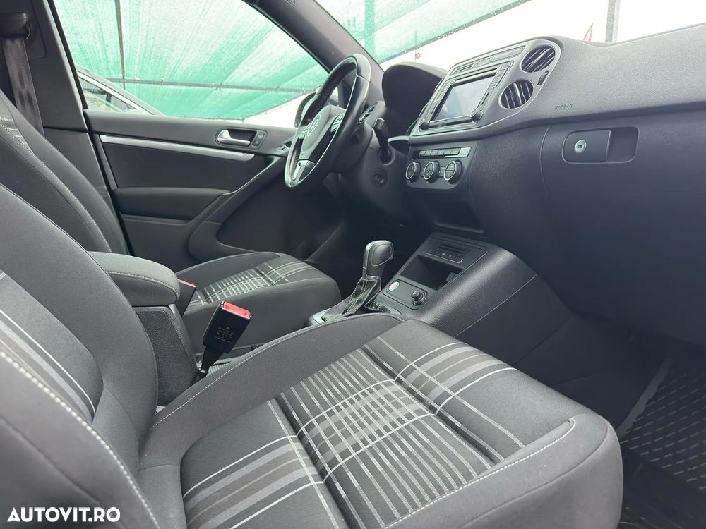 Volkswagen Tiguan 2.0 TDI SCR 4MOTION BlueMotion Technology DSG Lounge Sport & Style - 10