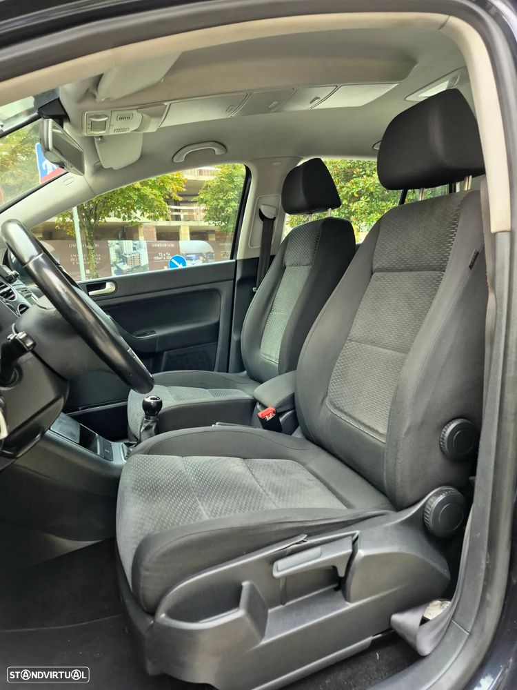 VW Golf Plus 1.6 TDi Confortline - 12