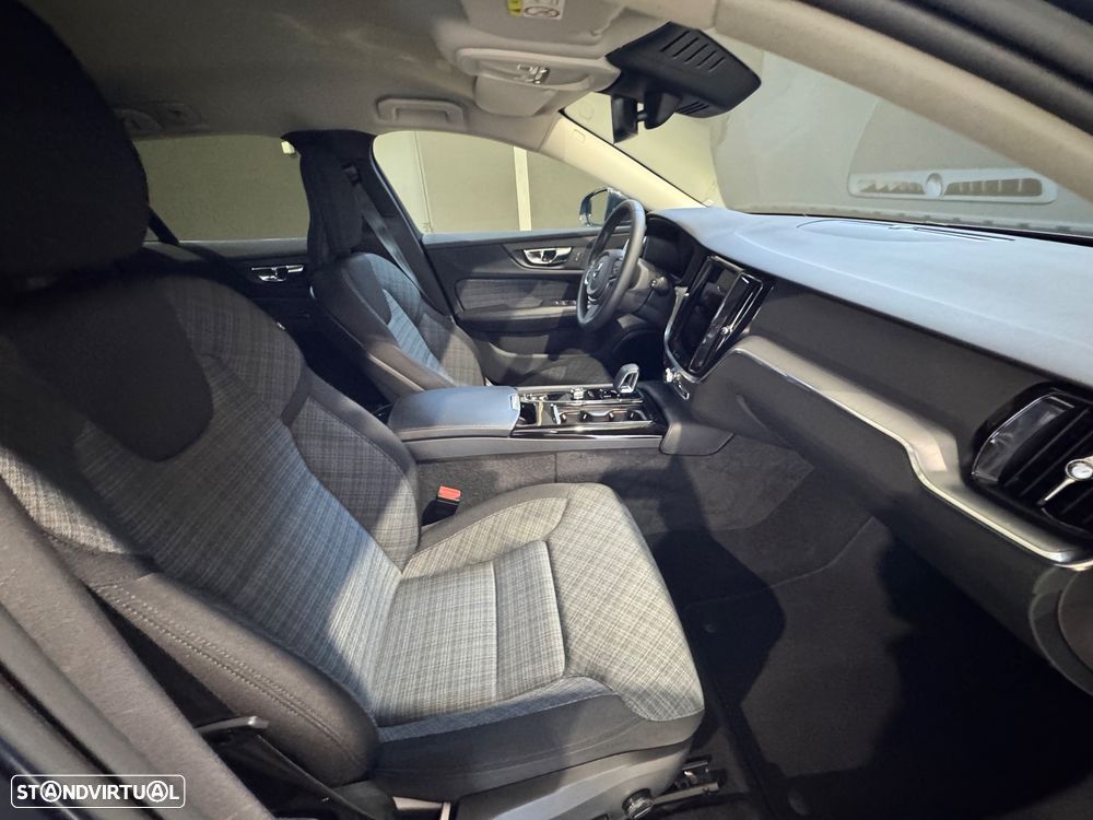 Volvo V60 2.0 T6 AWD TE Core - 25