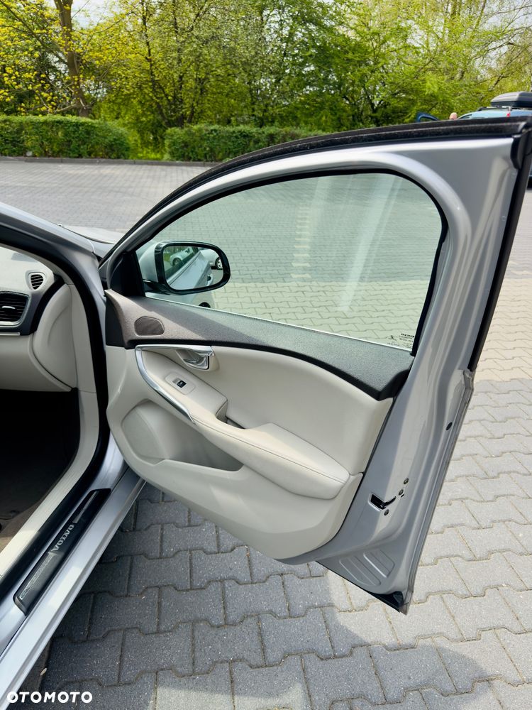 Volvo V40 - 19
