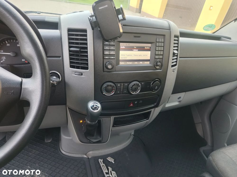 Mercedes-Benz Sprinter - 13