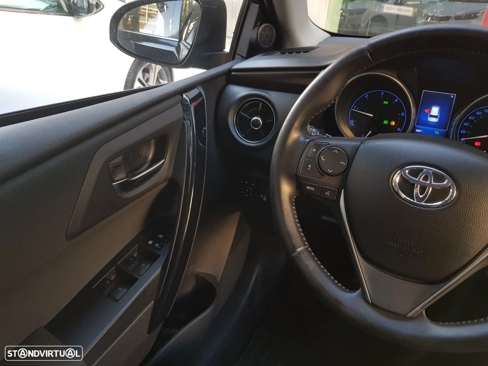 Toyota Auris Touring Sports 1.4 D-4D Comfort+Pack Sport - 21