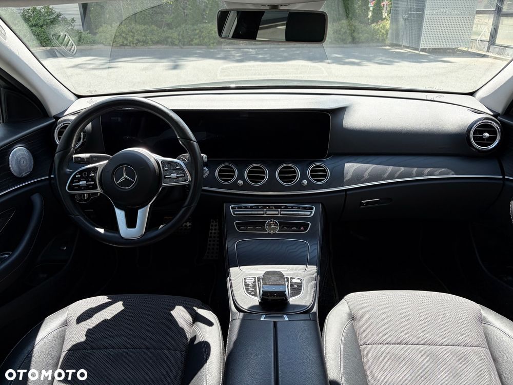 Mercedes-Benz Klasa E 400 d 4-Matic 9G-TRONIC - 17