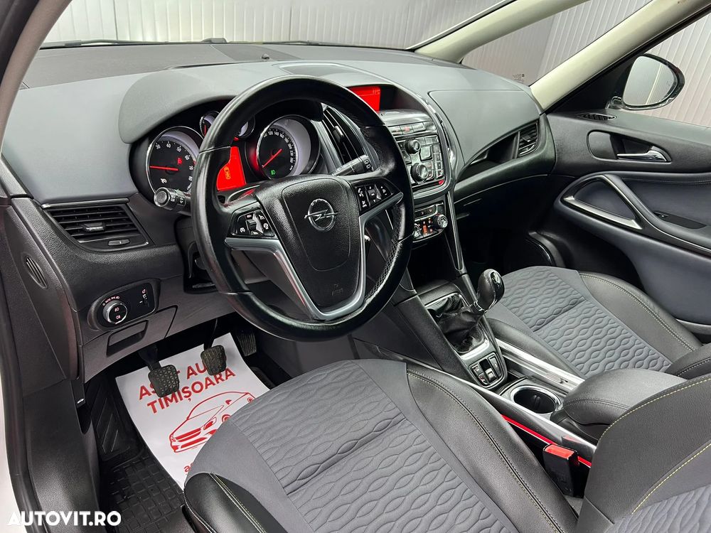Opel Zafira - 9
