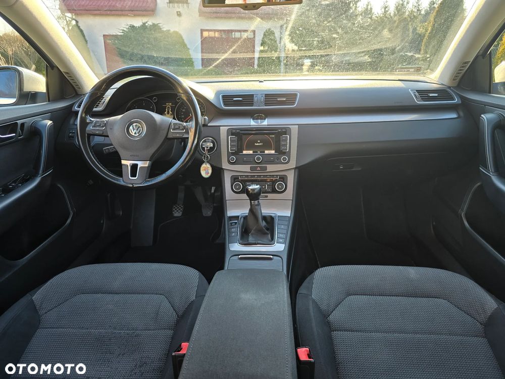 Volkswagen Passat 2.0 TDI BlueMotion Technology Exclusive - 28