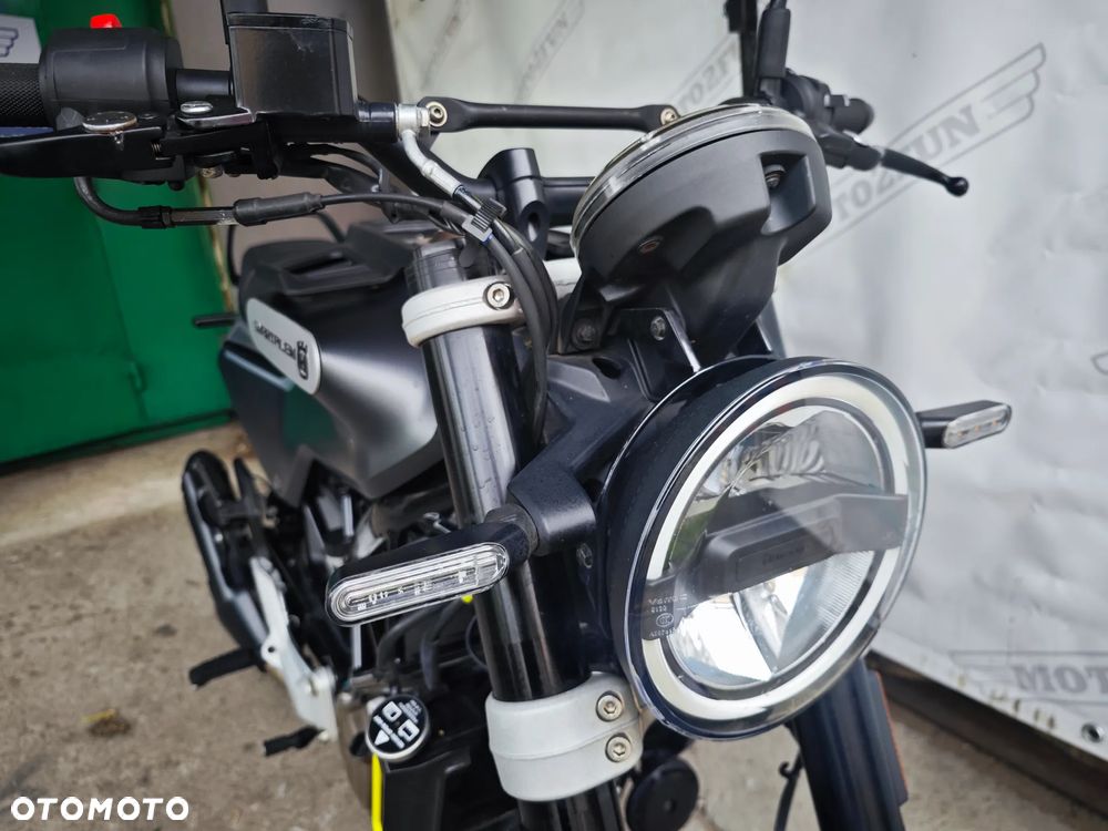 Husqvarna Svartpilen - 9