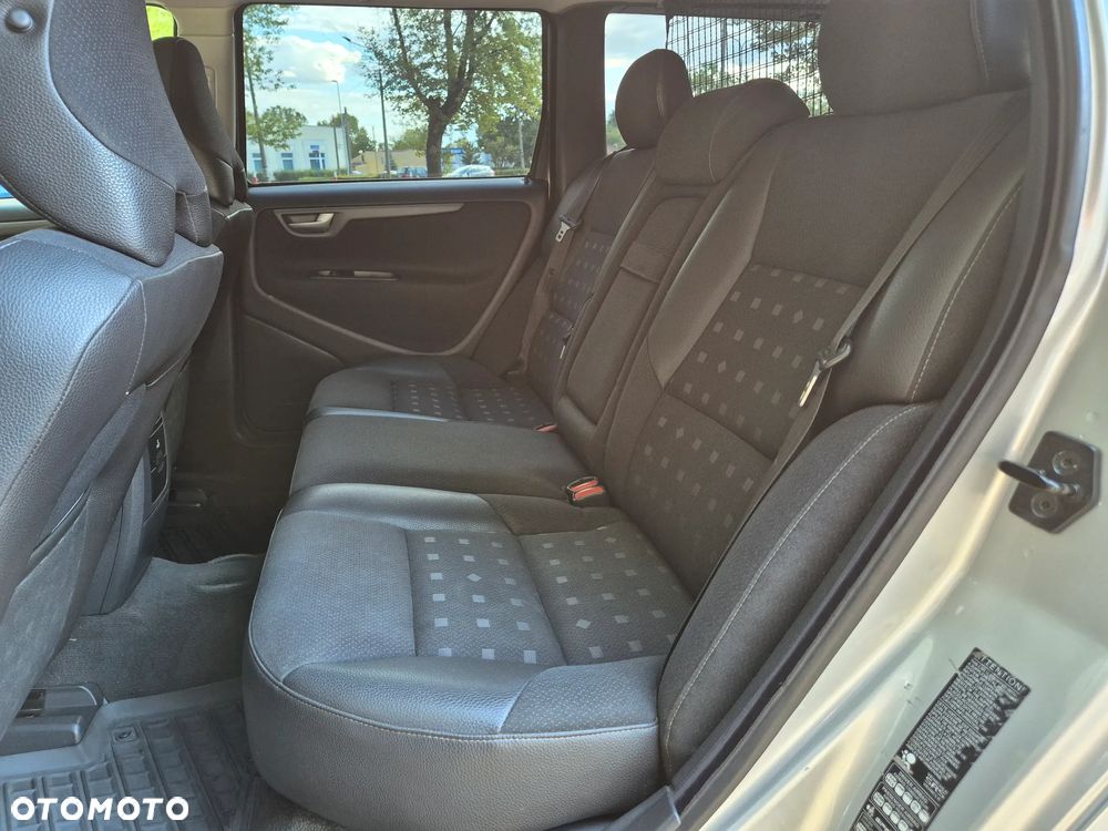 Volvo V70 2.4 Kinetic - 6