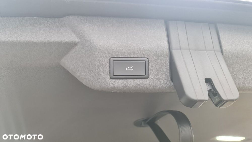 Volkswagen Multivan - 12