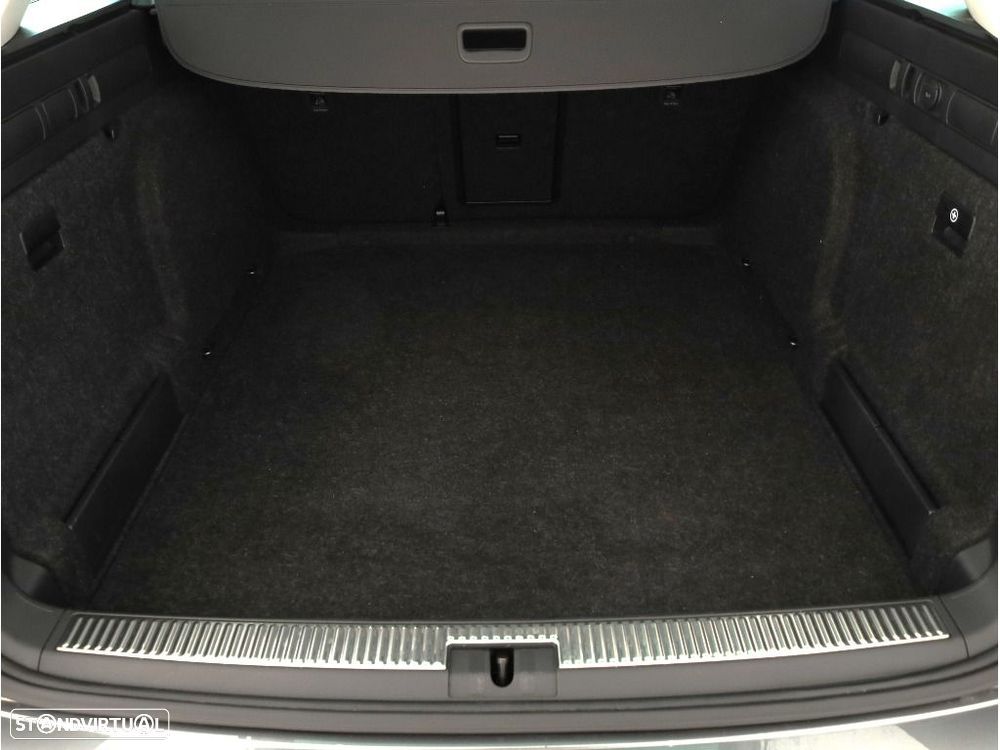 Skoda Superb Break 2.0 TDI Ambition DSG - 24