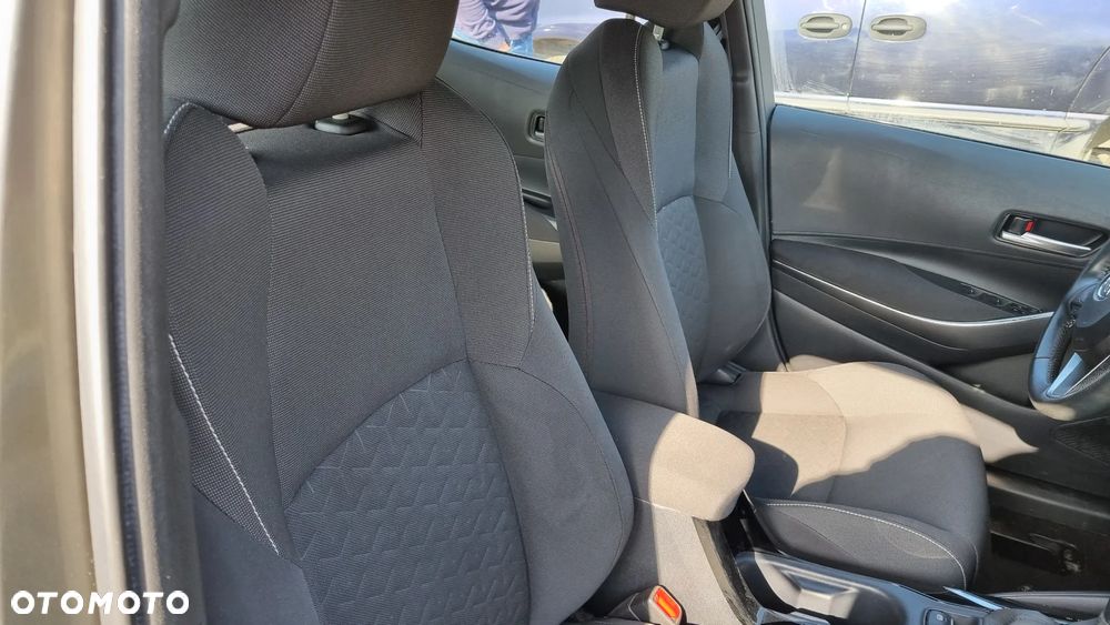 Toyota Corolla 1.8 Comfort - 23