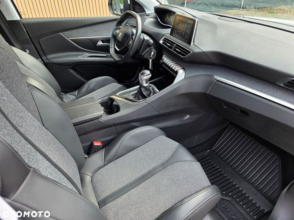 Peugeot 3008 - 14