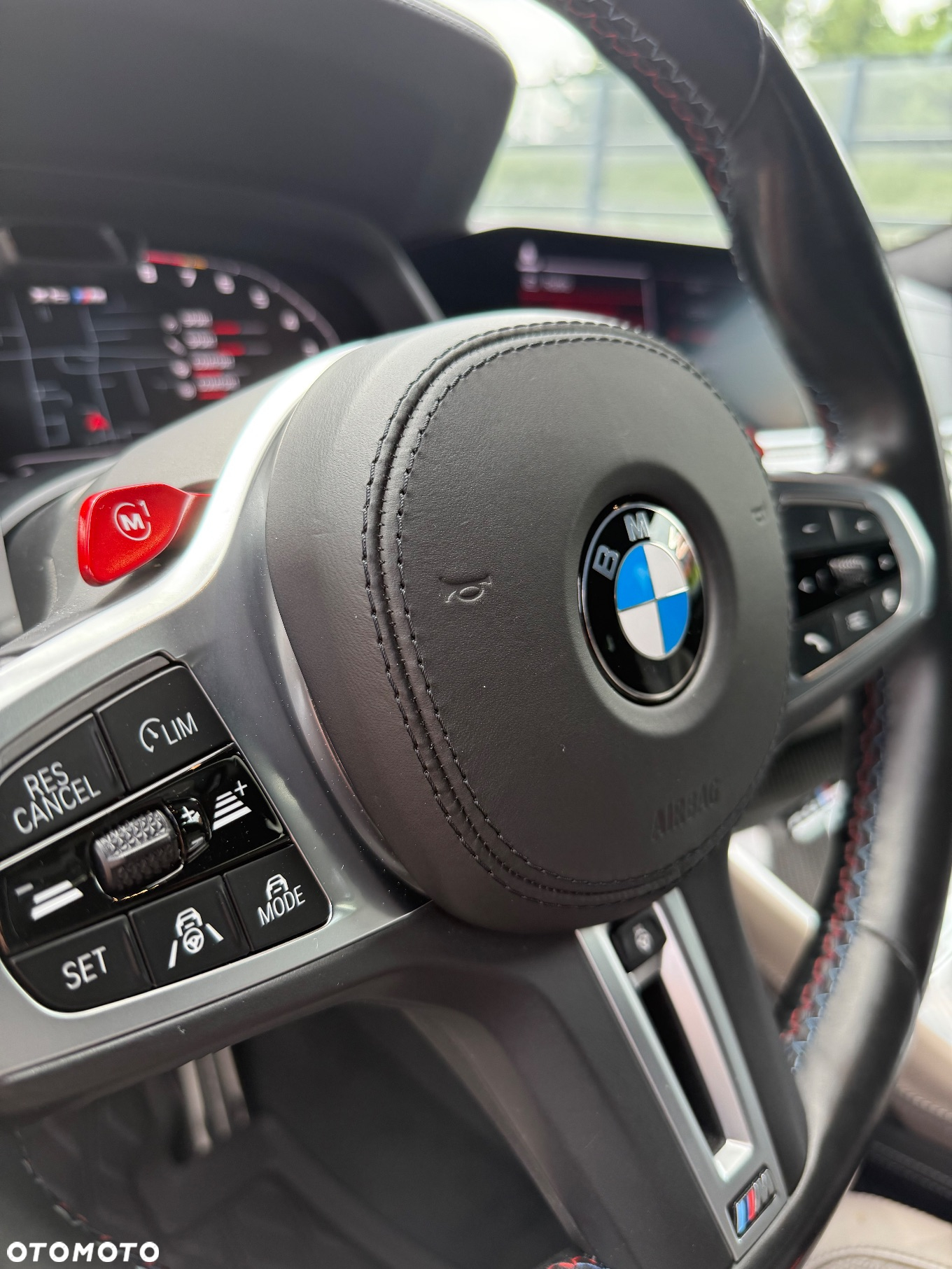 BMW X6M - 16