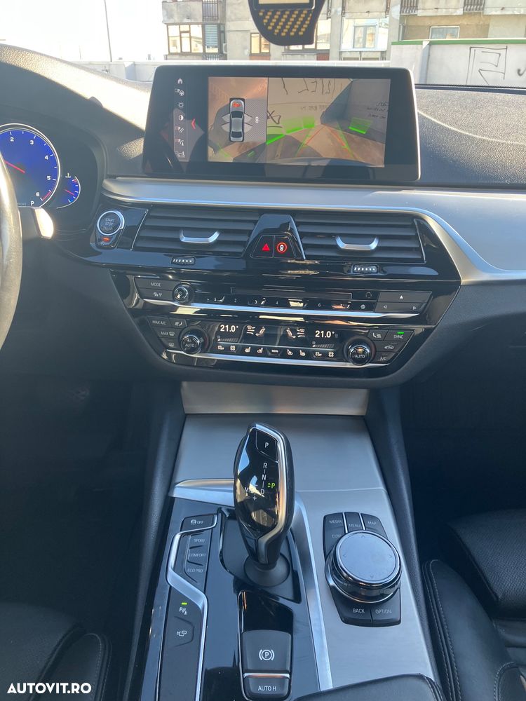 BMW Seria 5 530d xDrive AT - 15