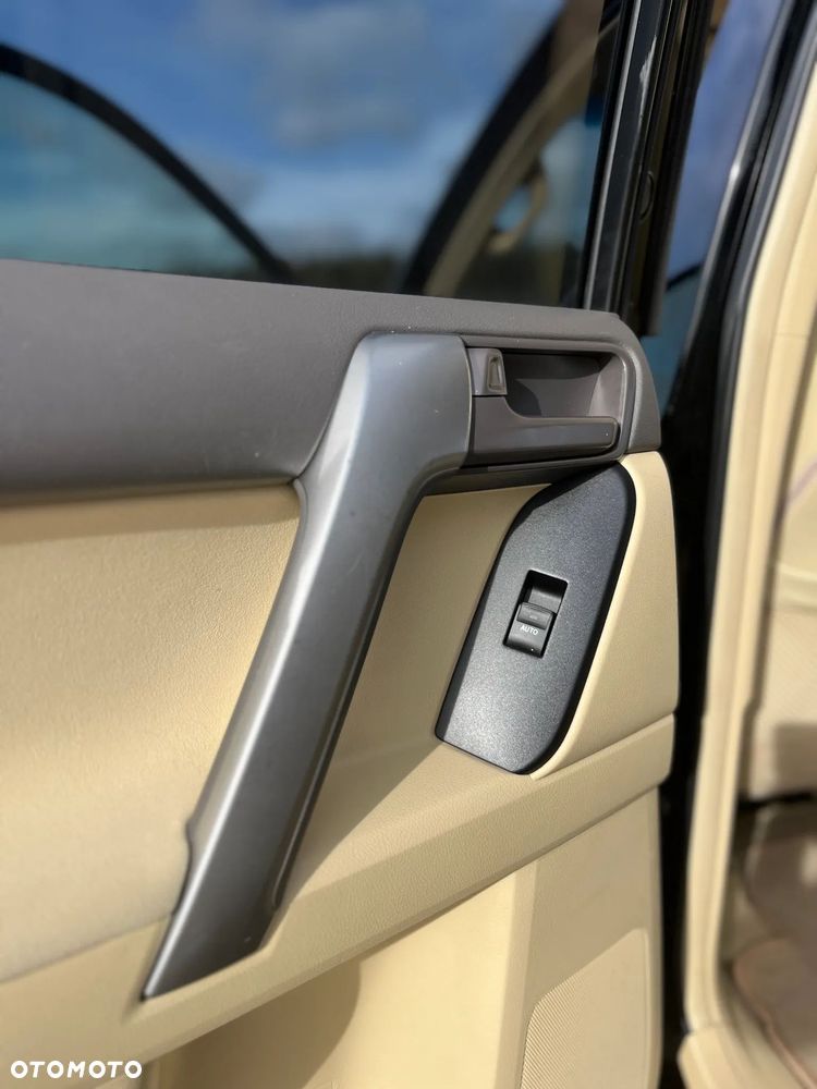 Toyota Land Cruiser LC 2.8 D-4D Prado - 28