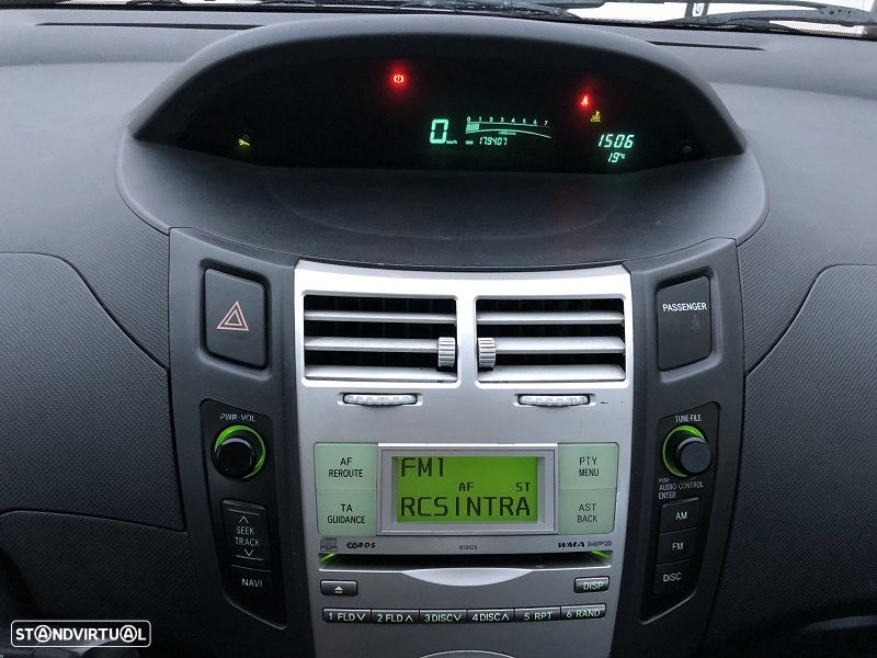 Toyota Yaris 1.0 VVT-i AC Manual - 15