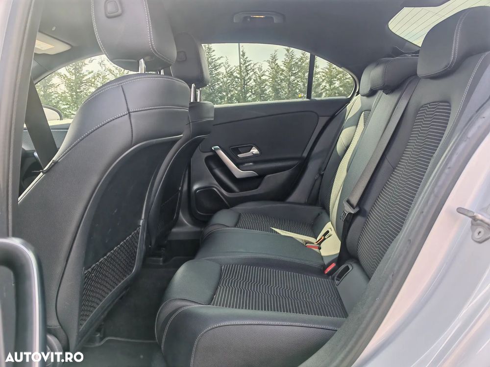Mercedes-Benz A 250 e Sedan 8G-DCT Edition 2020 - 12