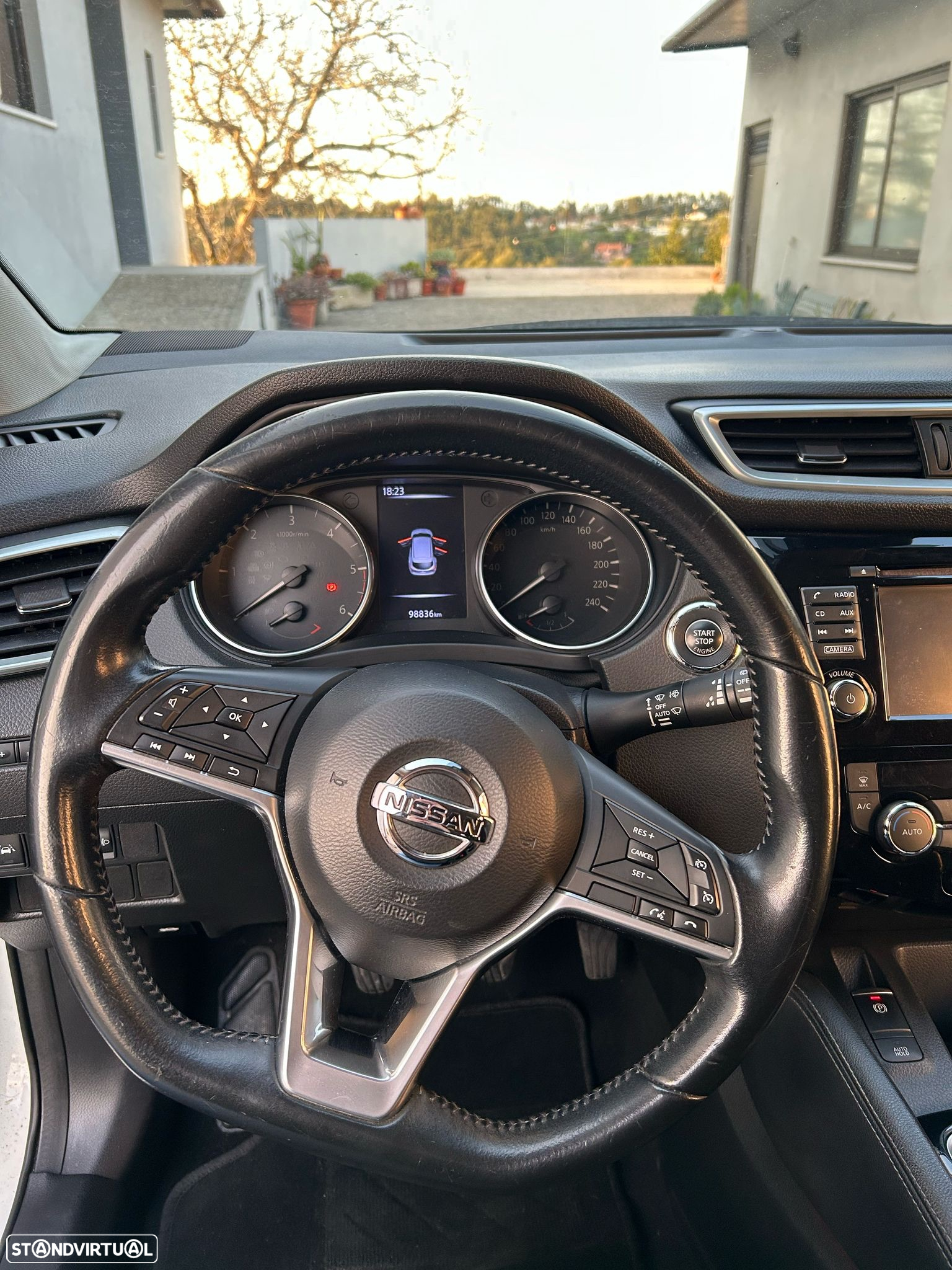 Nissan Qashqai 1.5 dCi N-Connecta Business - 11