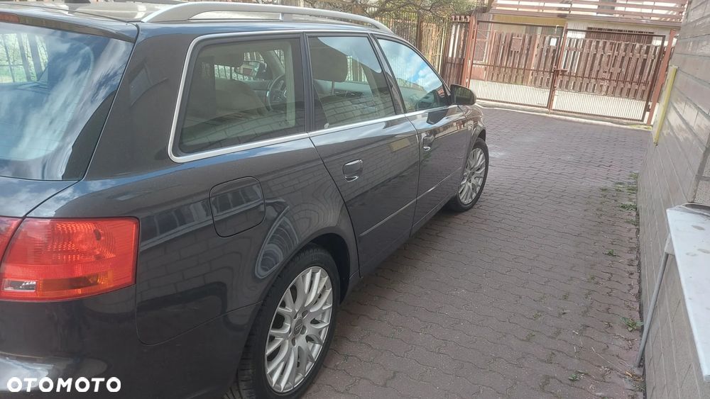 Audi A4 Avant 2.0 TDI DPF Ambiente - 4