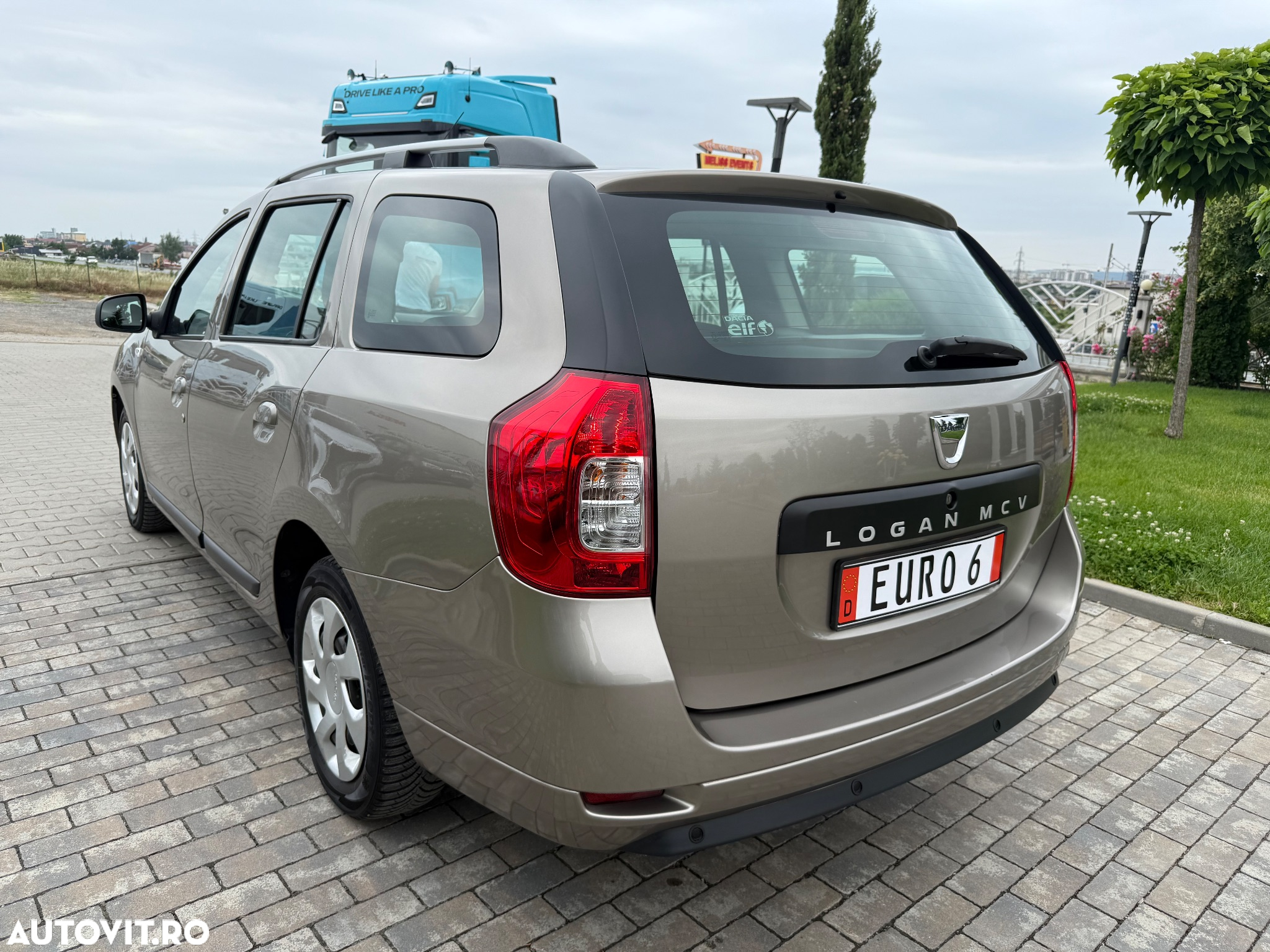 Dacia Logan MCV 1.2 16V 75 Celebration - 7